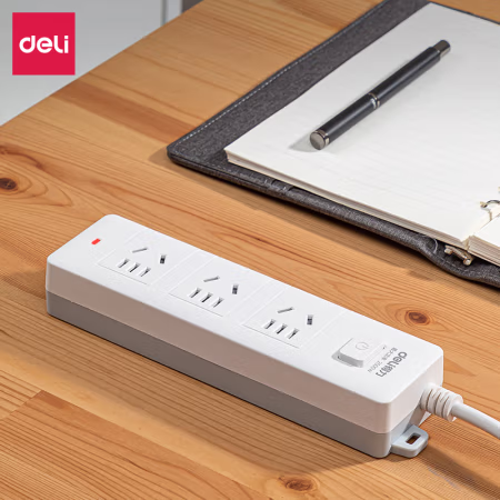 得力18174(03)延长线插座_3组_3米_PE袋装(白)(个)