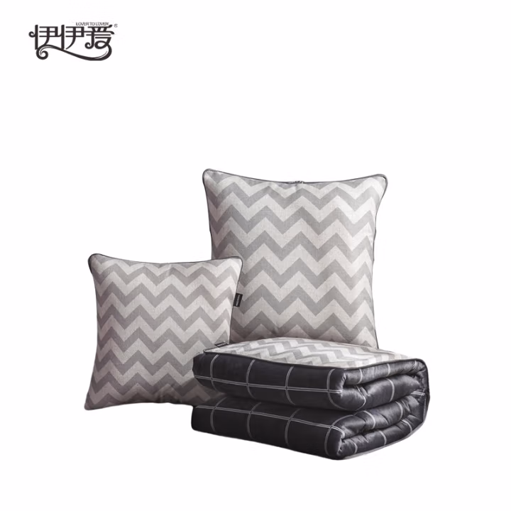 伊伊爱 ZX0NH02200131 /40*40cm展开105*150cm 棉麻水洗绒抱枕被 (计价单位：件) 汶黛