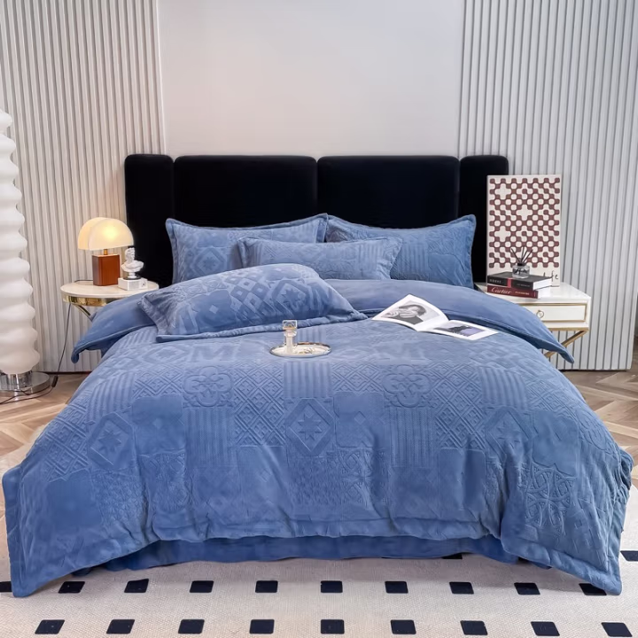 弗切尔珀榕 FNH0220511L 200*230cm 纯色雕花绒四件套 (计价单位：套) 享时光-宝蓝