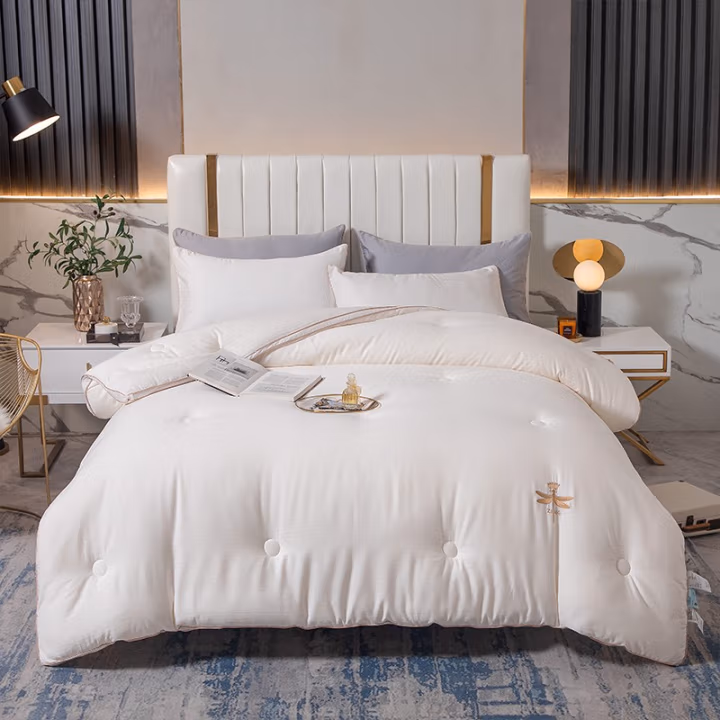 弗切尔珀榕 FTDC210193 150*200cm 全棉提花大豆秋冬被 (计价单位：件) 蜻羽本白