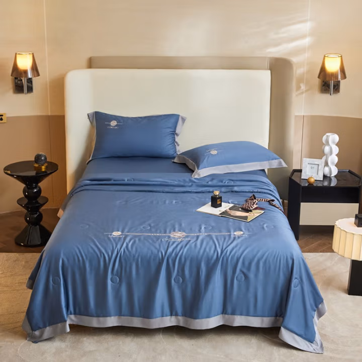 婵思 BZ0TDC2201065 150*200cm 幻影系列 纯色 宽边莱赛尔 至纯大豆夏被 1.00 件/条 (计价单位：条) 幻影青花蓝