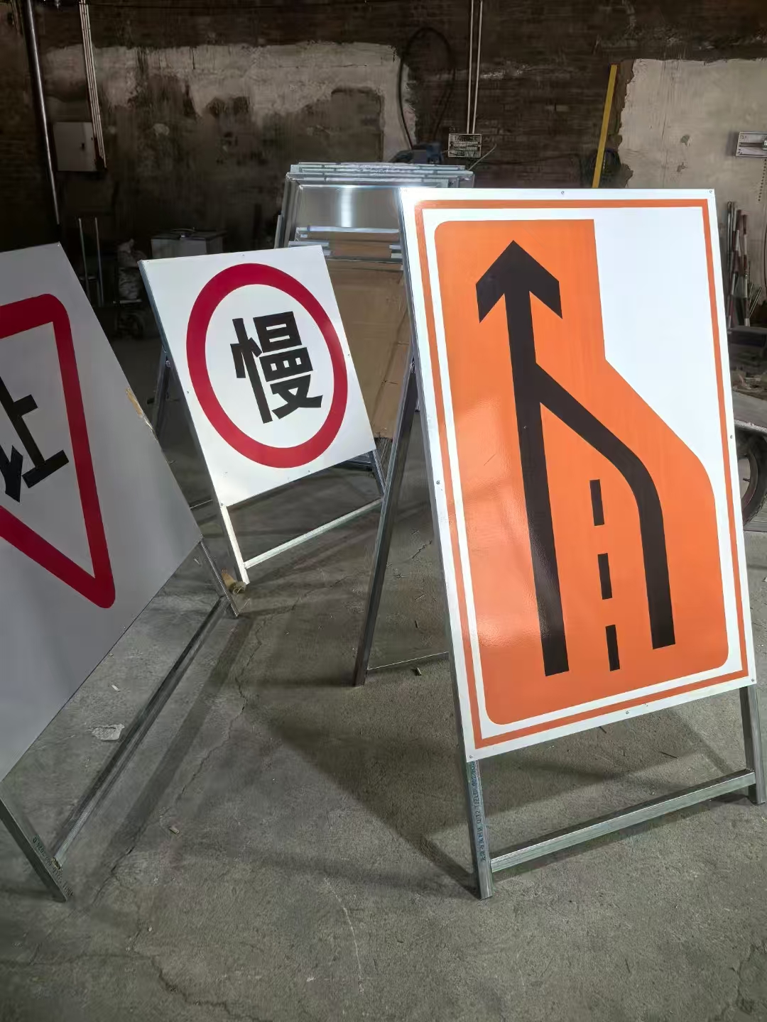 高速施工标识牌